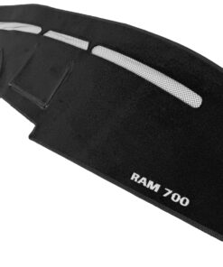 Cubretablero para Chrysler–Dodge RAM 700 (sin pantalla cabina sencilla) 2015–2020 con detalle del bordado
