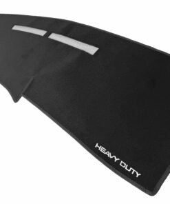 Cubretablero para Chevrolet Heavy Duty 2001–2006 con detalle del bordado