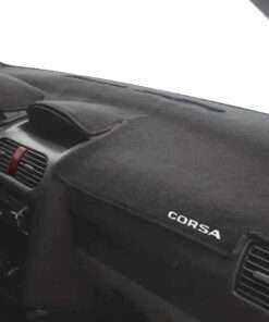 Vista interior del vehículo Chevrolet Corsa 2002–2008 con tapete instalado vista en ángulo derecho