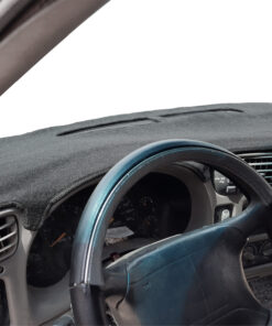 Vista interior del vehículo Chevrolet S-10, Bravada 1998–2004 con cubretablero instalado al interior, vista ángulo izquierdo