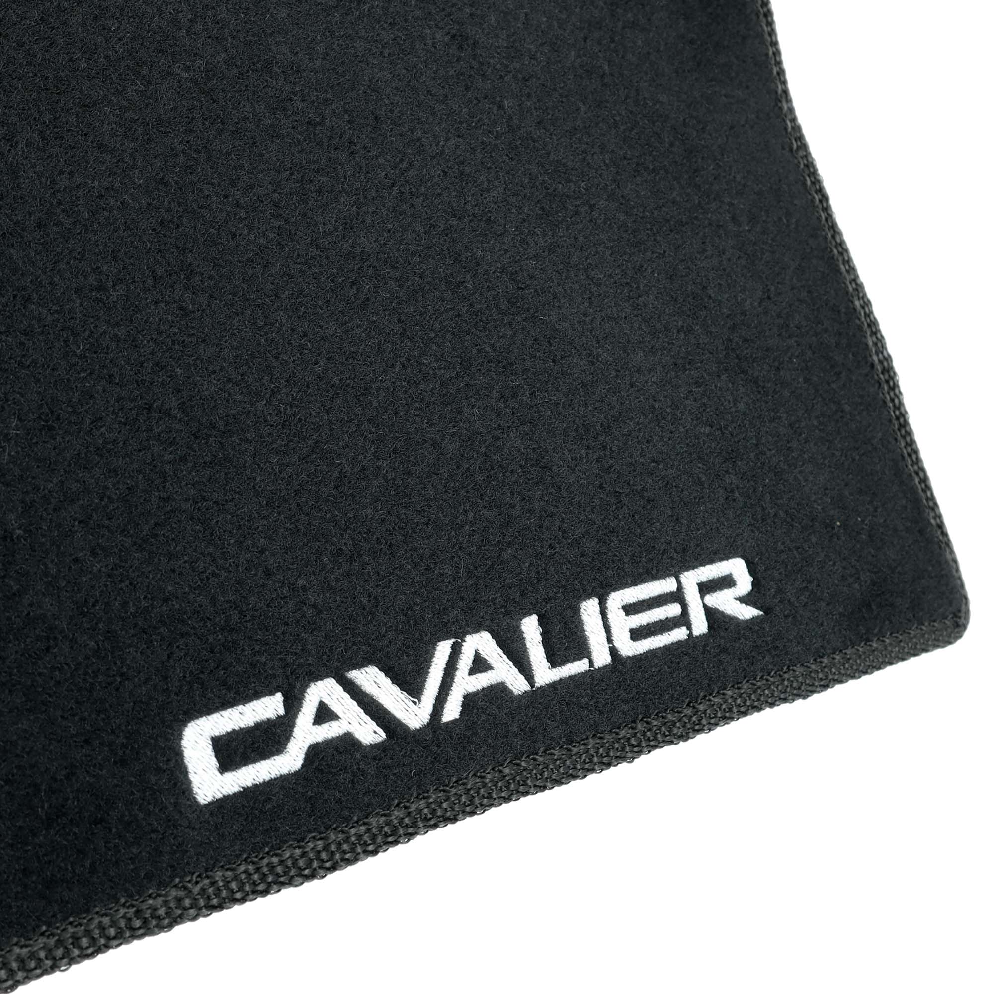 Cubretablero para Chevrolet Cavalier 1990–1994 con detalle del bordado