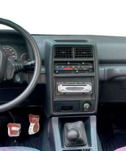Vista interior del vehículo Chevrolet Traker 1990–1995 como referencia