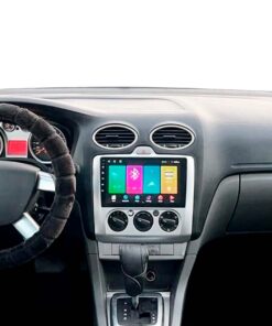 Vista interior del vehículo Ford Focus Sedan 2008–2011 como referencia