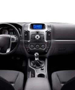 Vista interior del vehículo Ford Ranger 2013–2021 como referencia