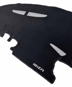 Cubretablero para Seat Ibiza 2010–2017 detalle del bordado