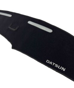 Cubretablero para Nissan Datsun 1971–1979 con detalle del bordado