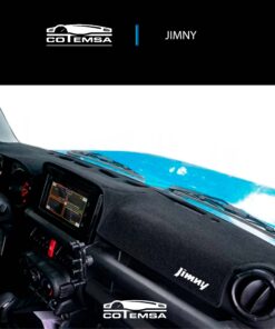 Cubretablero premium para Suzuki Jinmy 2019–2024 intalado en el interior del auto