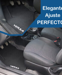Tapetes de piso para para Nissan Versa 2012–2019 instalados al interior del vehículo