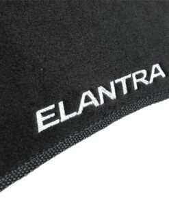 Cubretablero para Hyundai Elantra 2012–2016 con detalle del bordado