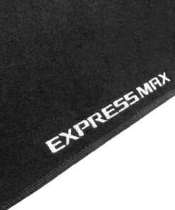 Cubretablero premium para Chevrolet Express Max 2025–2026 con detalle del bordado